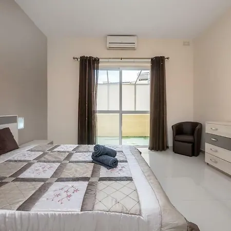 Flat In Few Min From The Sea!!!! Gzira